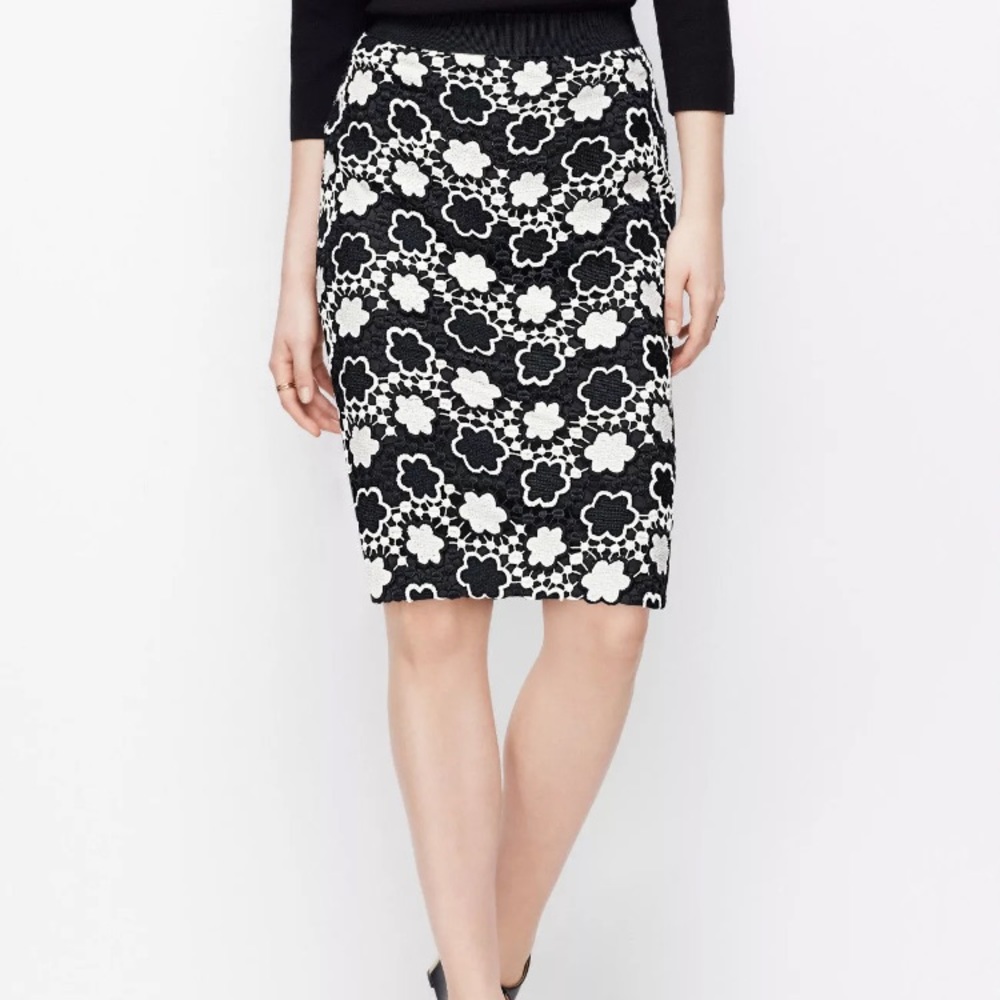 Ann Taylor Floral Embroidered Pencil Skirt NWT
